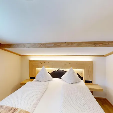 Hinterholzer Daire *